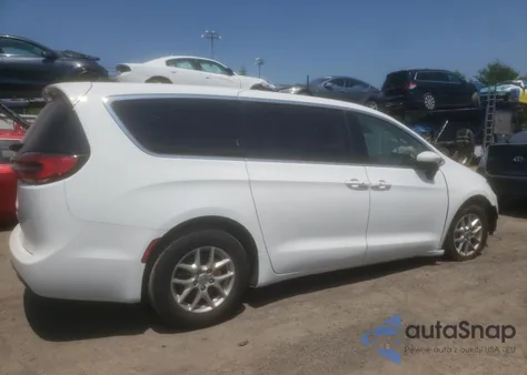 2023 Chrysler Pacifica Touring L z USA, uszkodzony, nr VIN 2C4RC1BG9PR534788